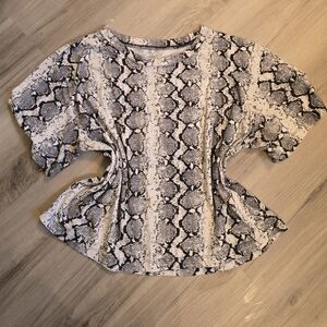 Hollister Black and Cream Snake Print Tee